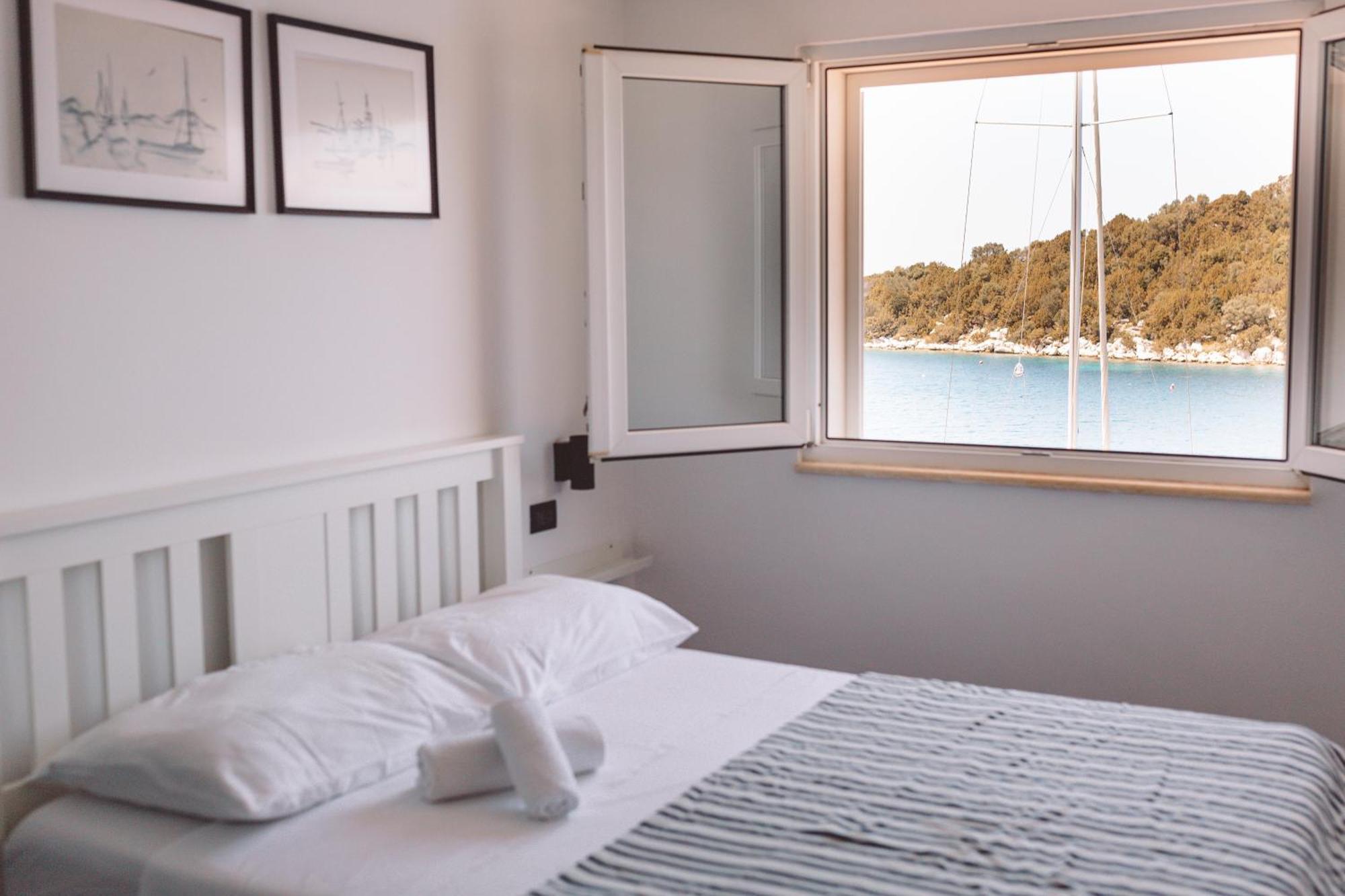 Accommodation Triton Lastovo Exteriör bild